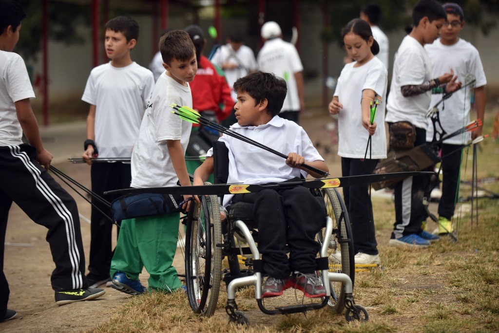 Resultado de imagen para niños con discapacidad