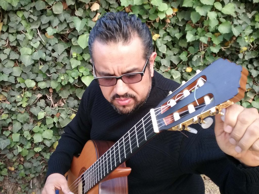 02-ernesto-hernandez