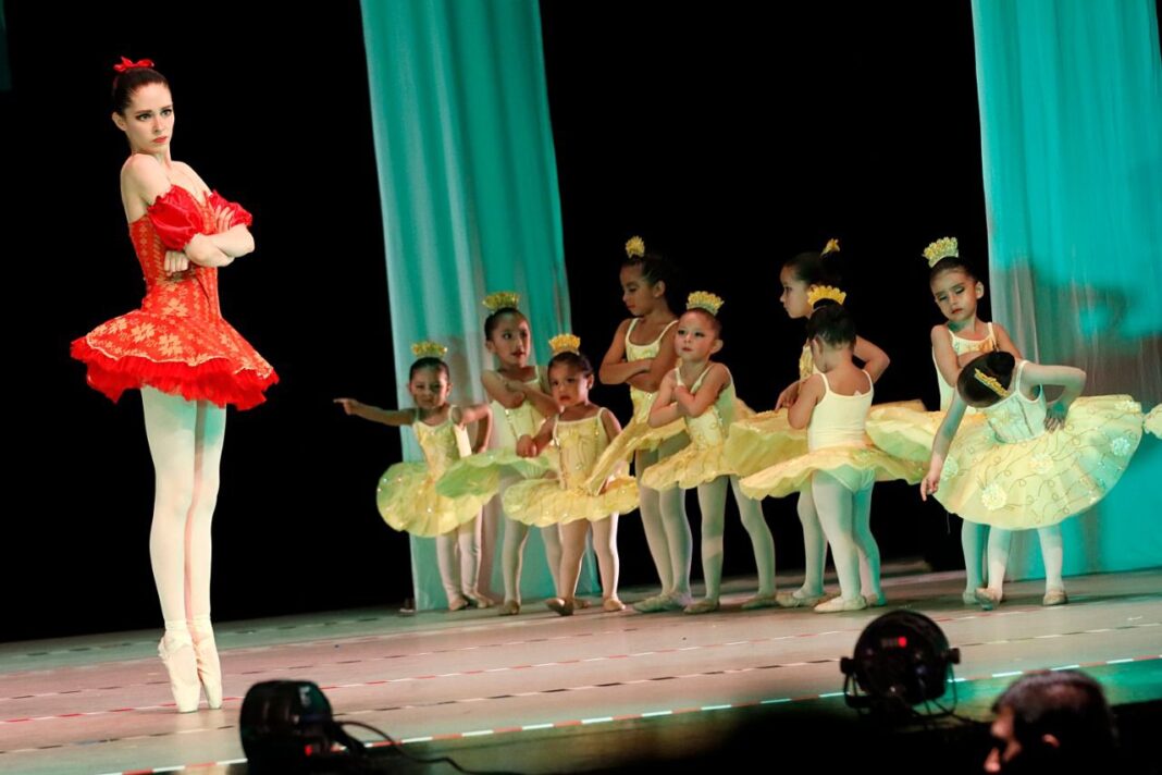 Invitan a niños y niñas a audiciones en el Centro de Estudios Dancísticos