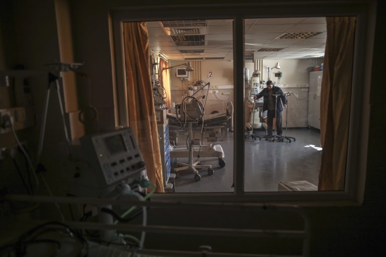 Cierran 7 hospitales en Gaza por falta de electricidad 