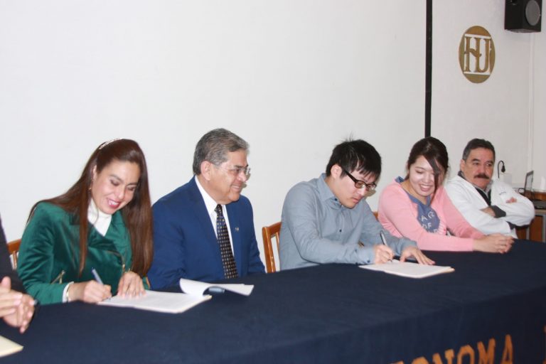 Firma carta intención UA de C con Universidad de MIE de Japón