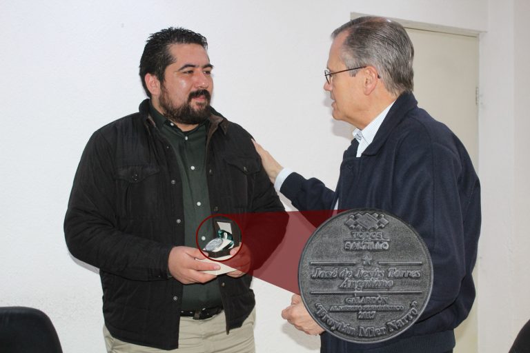 Recibe colaborador de EL HERALDO Presea al Mérito Periodístico de Saltillo