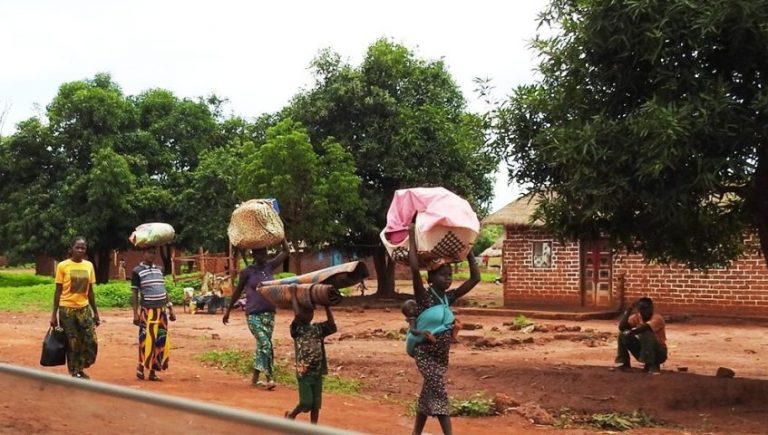 Miles de refugiados huyen hacia Chad tras brote de violencia en la República Centroafricana