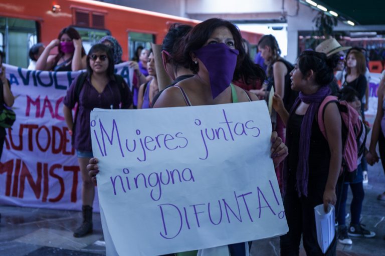 EZLN convoca a primer encuentro internacional de mujeres