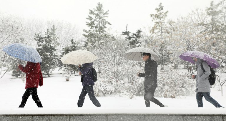 Nevadas también causan estragos en China; hay 10 muertos