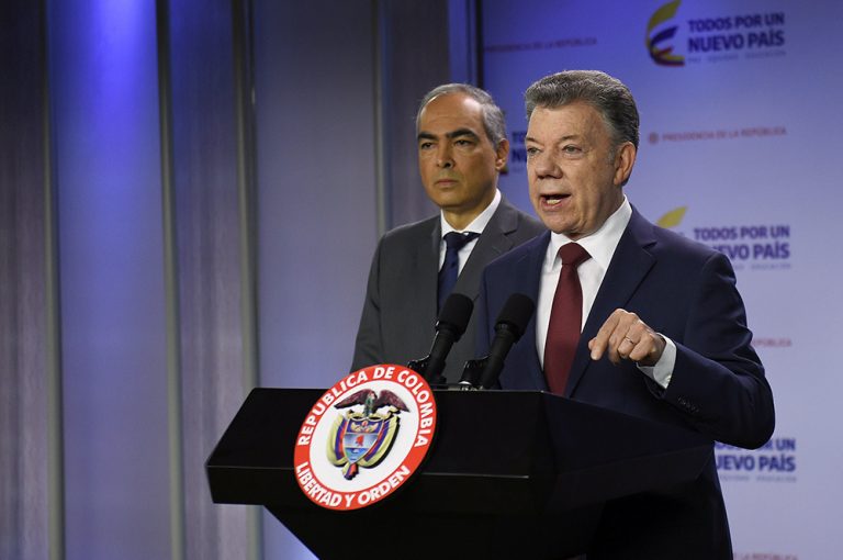 Santos suspende negociación con el ELN por atentados 