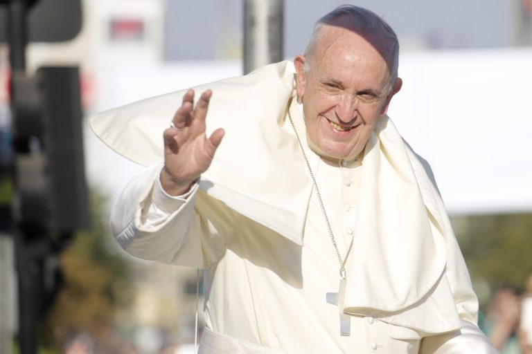 El papa culmina este jueves su gira por Chile y viaja rumbo a Perú 