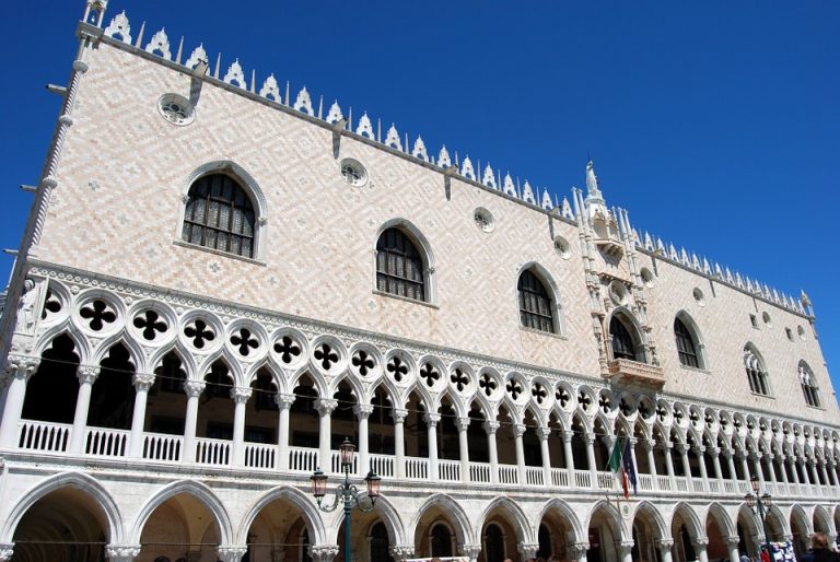 Roban joyas de Palacio Ducal de Venecia durante horario de visitas