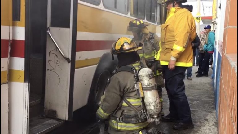 Se incendia camión en la Zona Centro