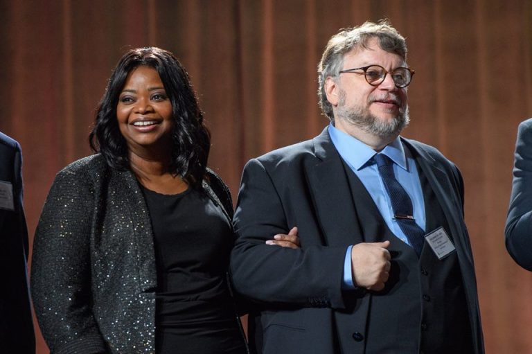 Guillermo del Toro triunfa en los premios BAFTA