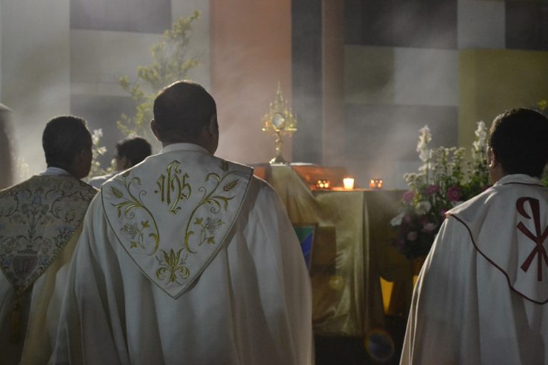 60 sacerdotes y un obispo participaron en orgías en conventos y parroquias, según un informe