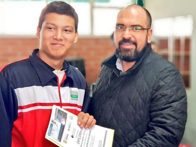 Alcanzan 142 estudiantes del CECyTE Coahuila certificación internacional