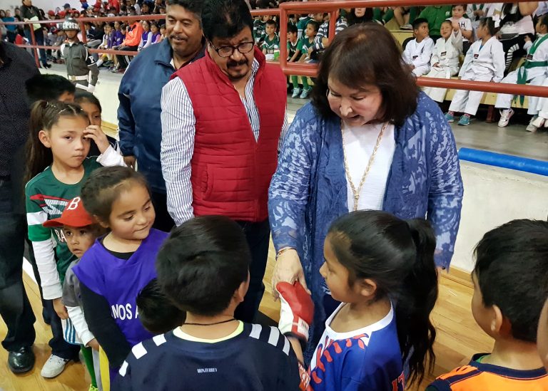 Anuncia Tita Flores apoyos para escuelitas deportivas