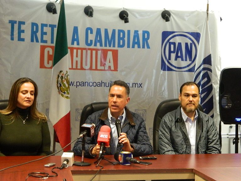 Se registran panistas; Anaya y Esther al Senado, Carlos Orta a la alcaldía de Saltillo