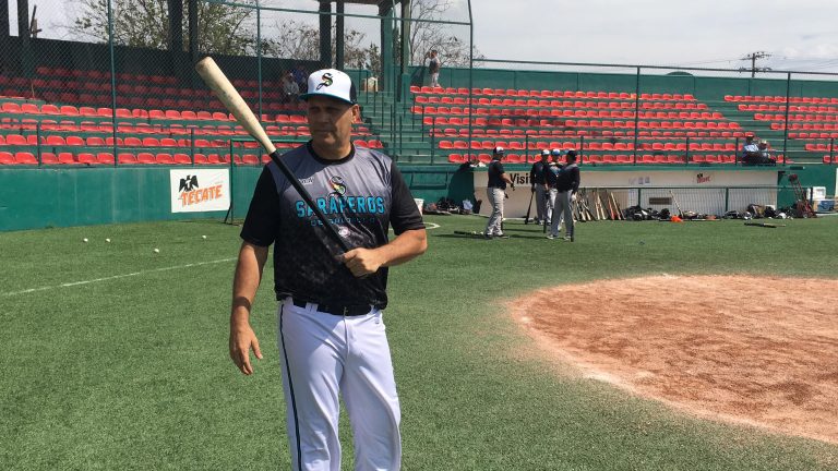 El panameño Luis Iglesias se incorpora como Coach de Banca e Infielders de Saraperos