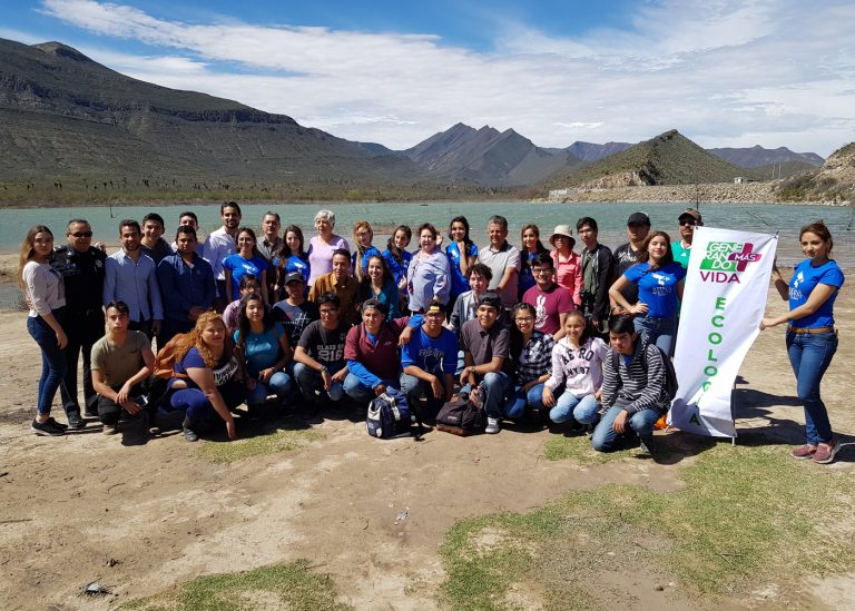 Llevan brigada de limpieza a presa Palo Blanco