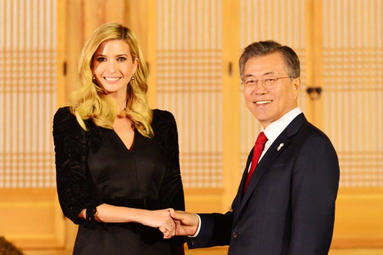 Presidente de Corea del Sur se reúne con Ivanka Trump