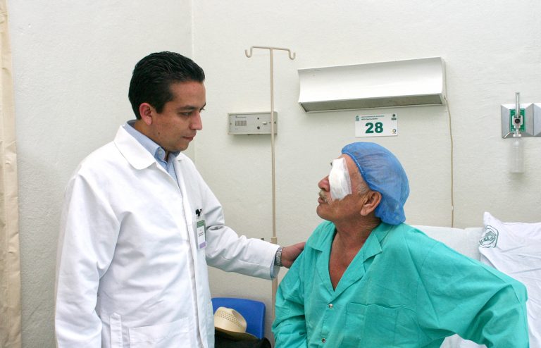 Se incrementan hasta 50% las consultas por infecciones oculares en unidades médicas del IMSS