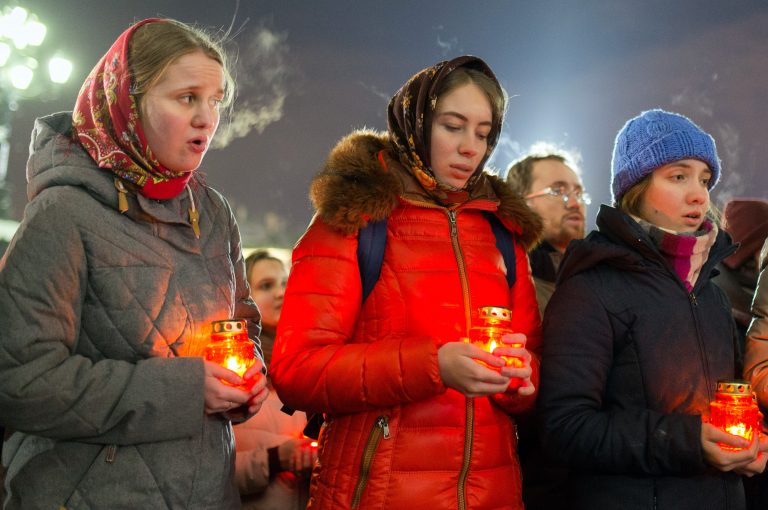 Tiroteo afuera de iglesia en Rusia deja 4 muertos