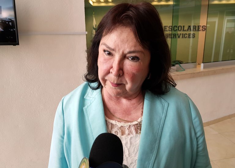 Tita Flores anuncia programa de bacheo