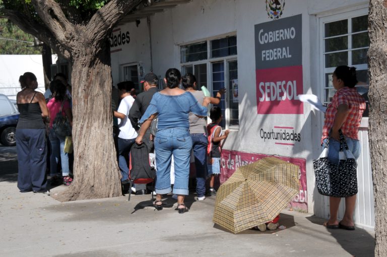 Cálidez y menos tiempo en pago de pensiones de Sedesol a adultos mayores