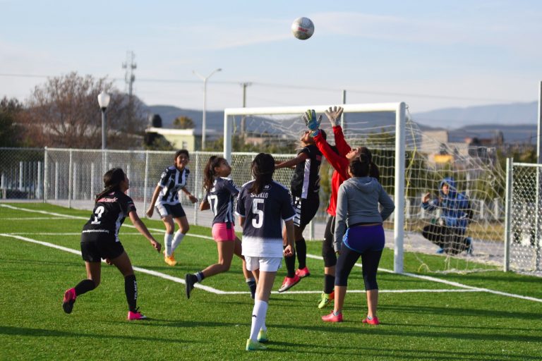 Invita Municipio a clases de crossfit, futbol y basquetbol en el Biblioparque Sur