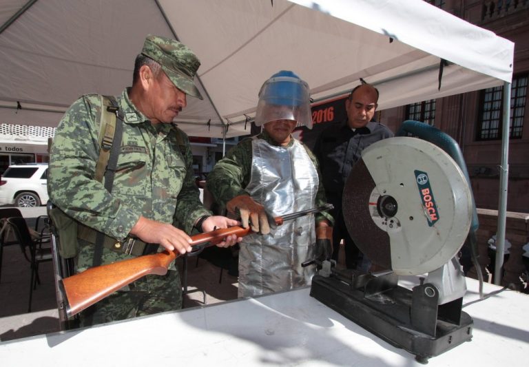 Hasta granadas y partes de lanzacohetes se han recibido en módulos de canje de armas