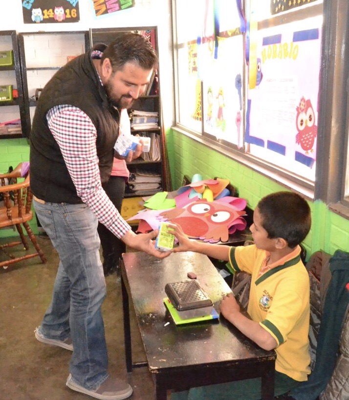 Entrega DIF desayunos fríos en escuelas de Coahuila