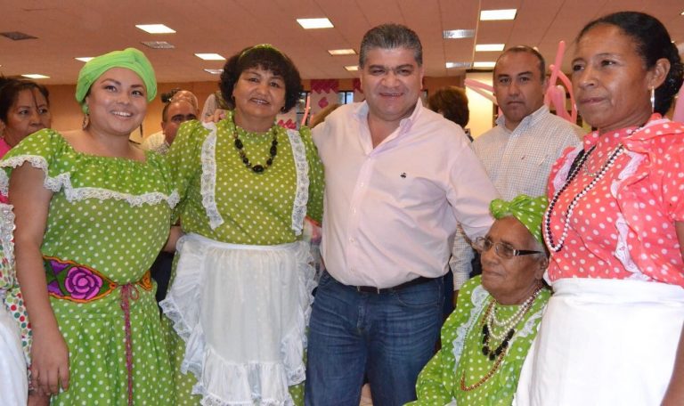 Mujeres de 15 municipios de las regiones Carbonífera, Norte y Cinco Manantiales reciben tarjeta Fuerza Rosa