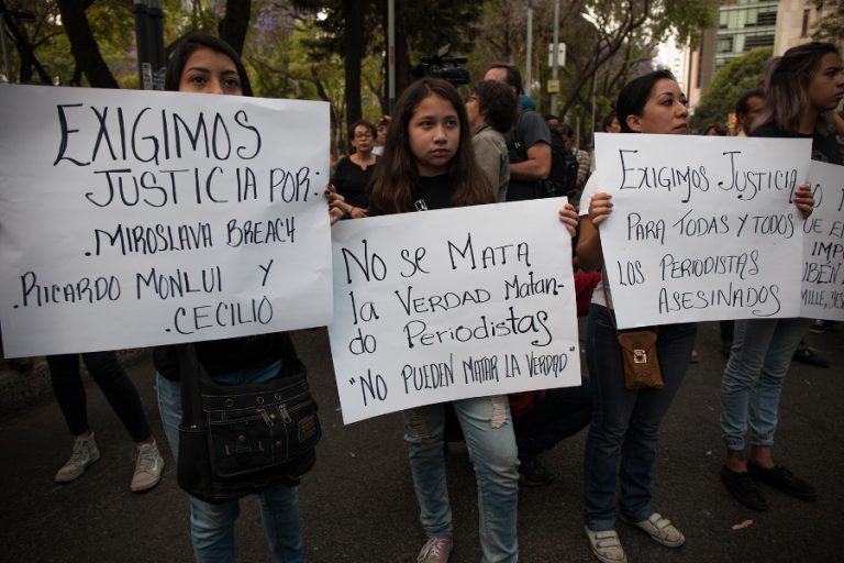 Difundir derechos de las mujeres se convirtió en un peligro: Reporteros Sin Fronteras