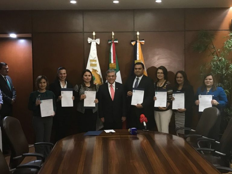 Entrega Rector de la UA de C nuevos nombramientos