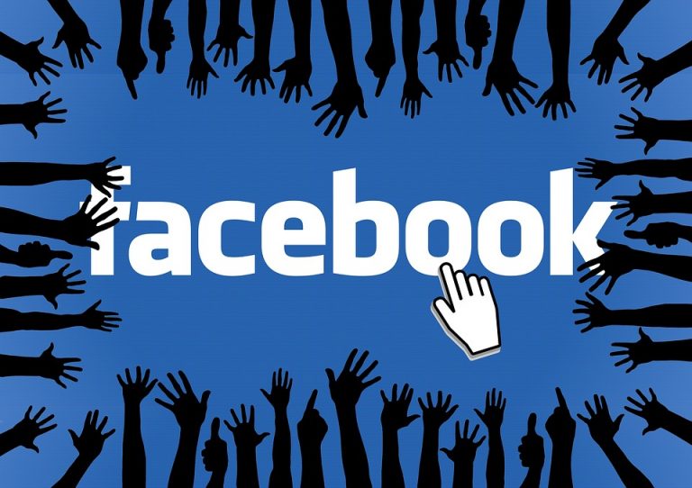 Facebook se hunde por el robo de datos