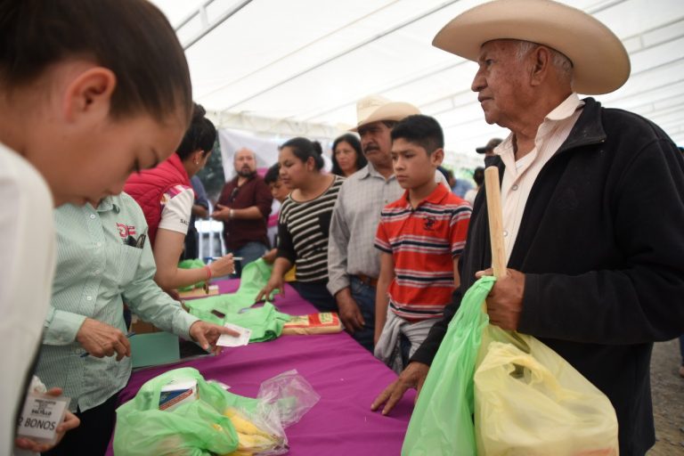 Llega Mercadito Por Ti Saltillo a la Colonia Pueblo Insurgente