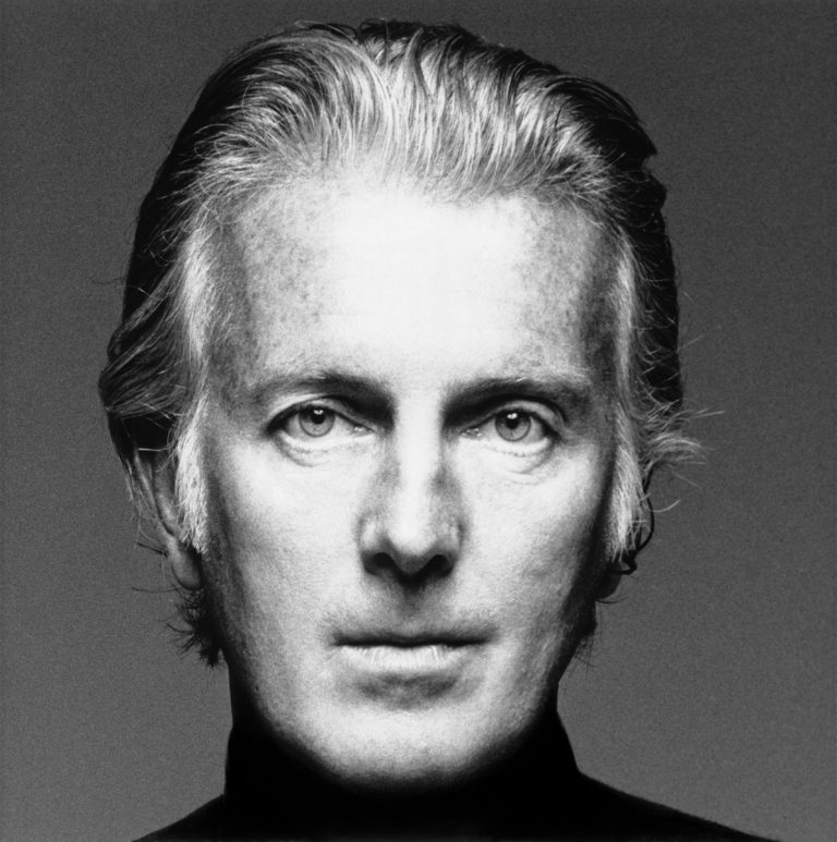 Muere diseñador de moda francés Hubert de Givenchy a los 91 años 