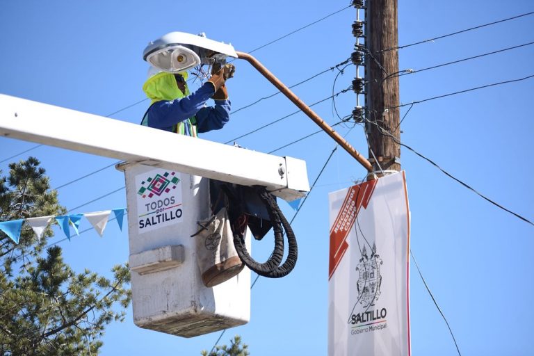 Renovación de Luminarias Rurales registra avance del 75 por ciento