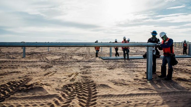 Así se construyó el mayor parque solar de América… en Coahuila