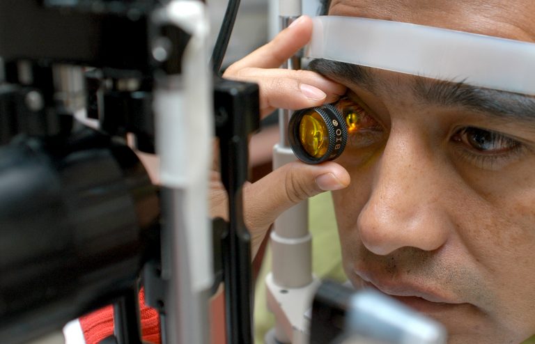 Atiende IMSS glaucoma de manera oportuna, principal causa de ceguera irreversible