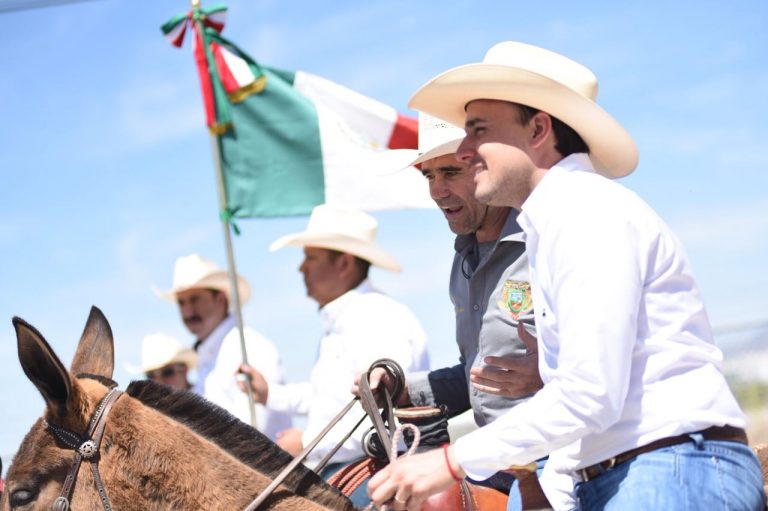 Se lleva a cabo con éxito Cabalgata y Primer Concurso del Borrego al Ataúd