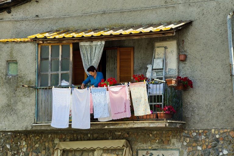 Las trabajadoras del hogar, sector invisible de la sociedad