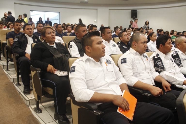 Capacita Fiscalía a Policía Municipal de Saltillo en temas de protección al migrante