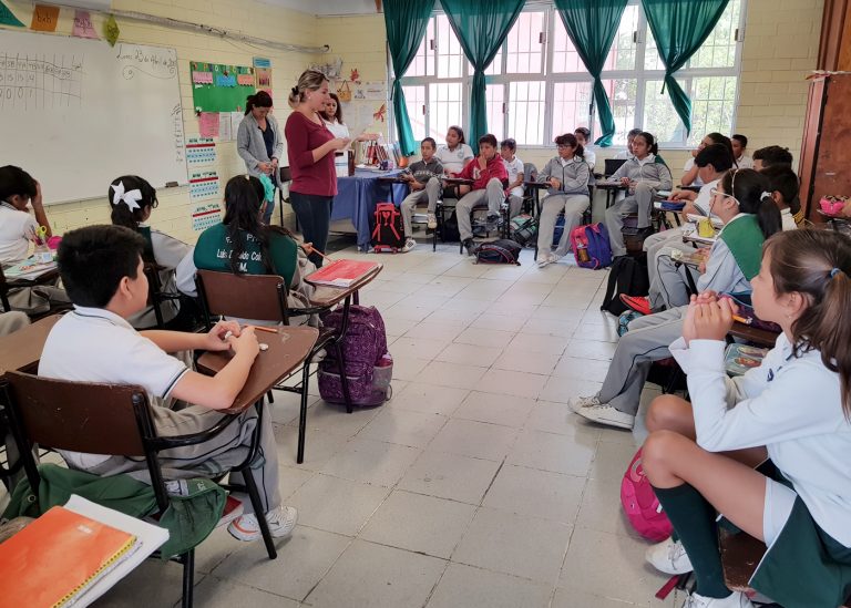 Celebran el Día del Libro en primaria Luis Donaldo Colosio