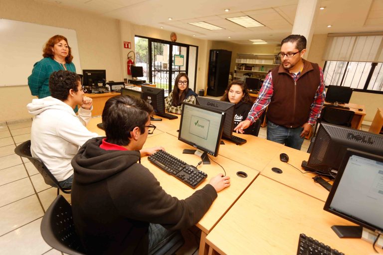 Fortalecen acciones para la enseñanza y aprendizaje del inglés en la Facultad de Enfermería