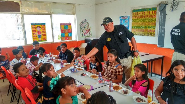 La Secretaría de Seguridad participa en las cinco regiones de Coahuila con actividades para festejar a los menores en el marco del Día del Niño