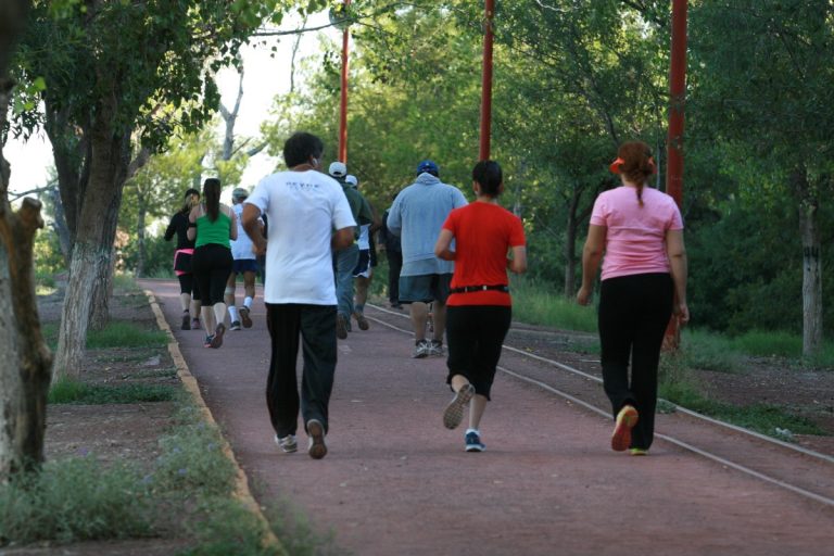 Realizar ejercicio al aire libre genera múltiples beneficios a la salud: IMSS