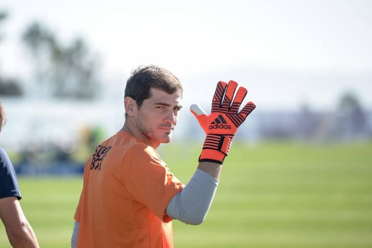 Iker Casillas disputa su partido 1.000 como profesional y entra en la historia del fútbol mundial 