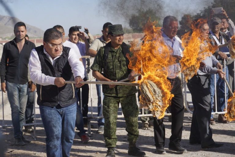 Incineran enervantes y destruyen objetos del delito en Torreón