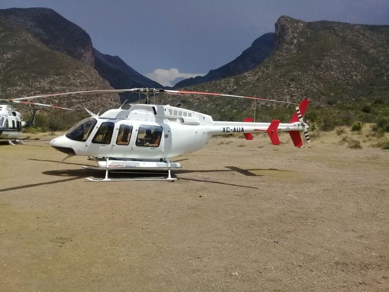 Llega otro helicóptero para combatir el incendio en Zapalinamé