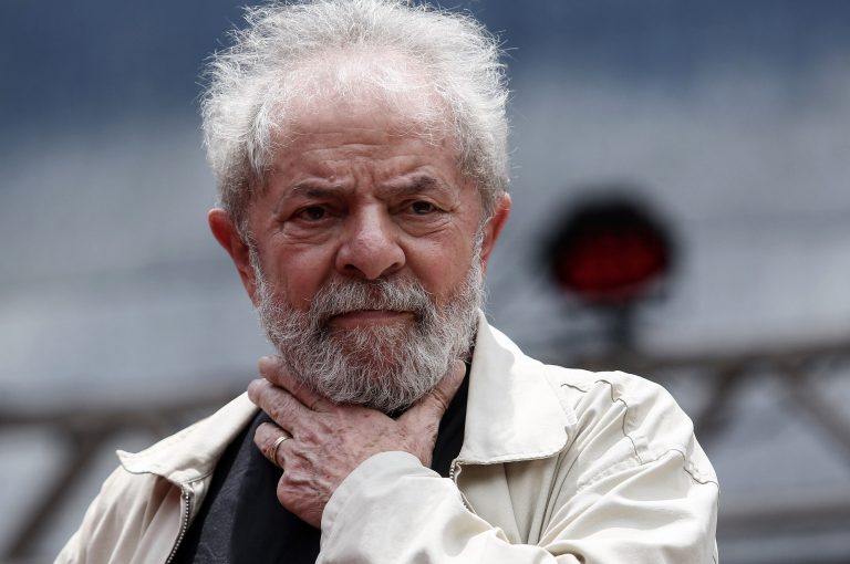 Lula se mantiene atrincherado, sin entregarse a la justicia