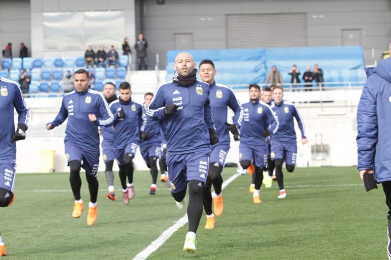 Rusia 2018: Mascherano, en duda para Argentina