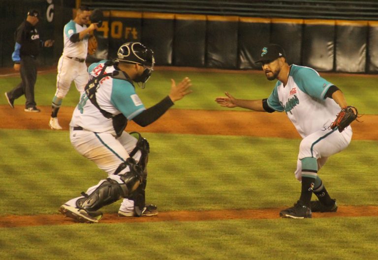 Saraperos de Saltillo derrota 6-5 a Piratas de Campeche para empatar serie